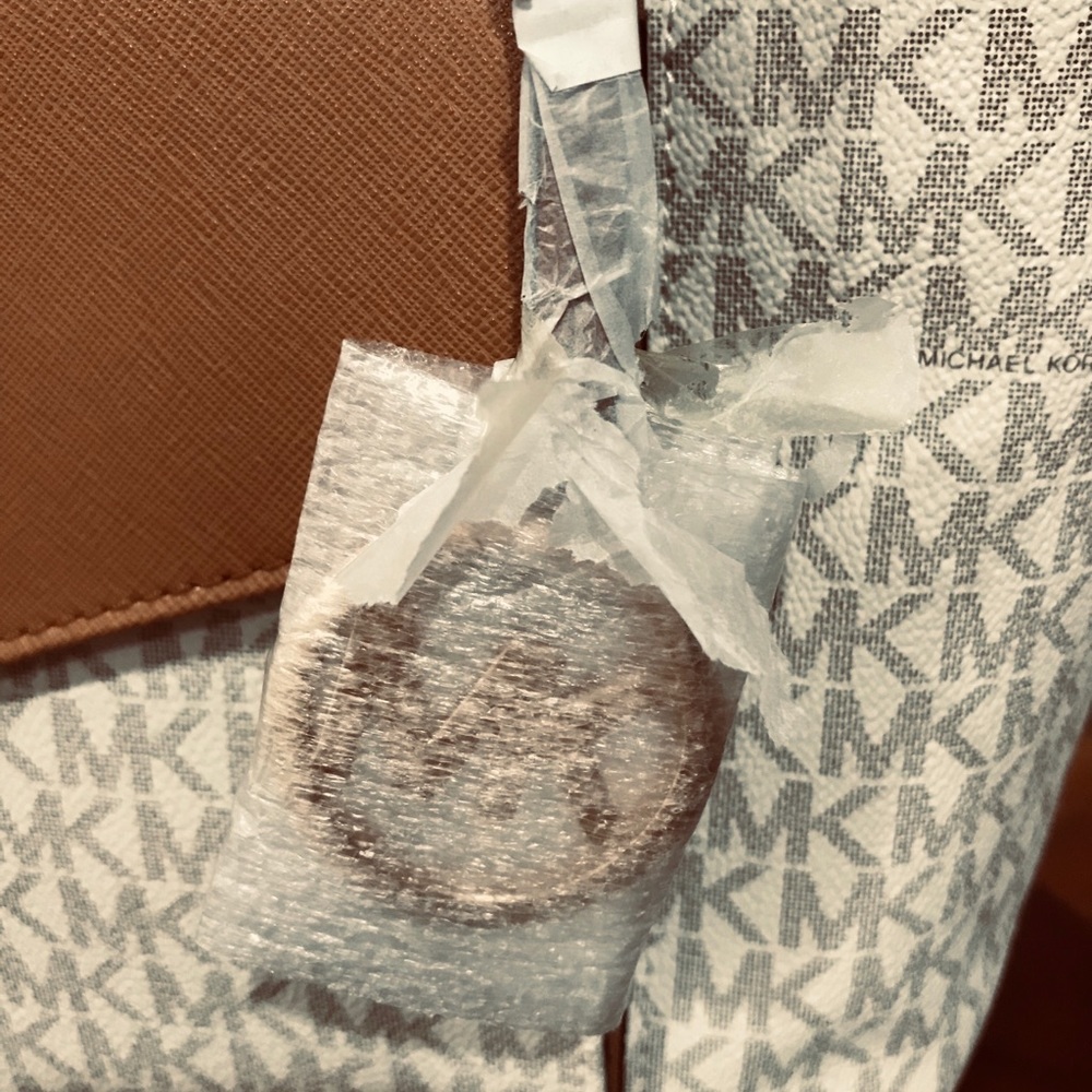👜 Michael Kors NS Jet Set with matching Fulton Wallet - Picture 12 of 14
